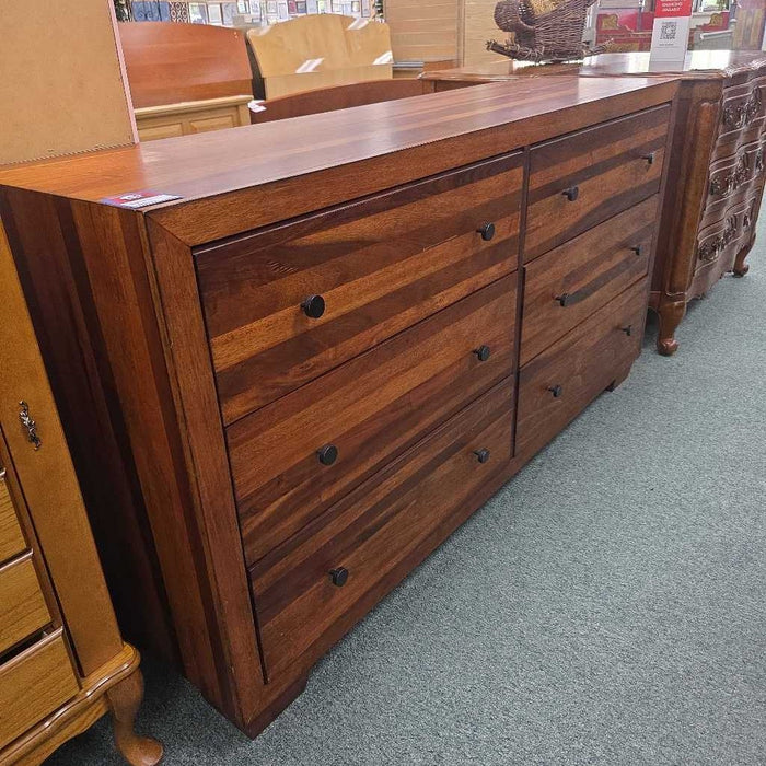 DRESSER BTK