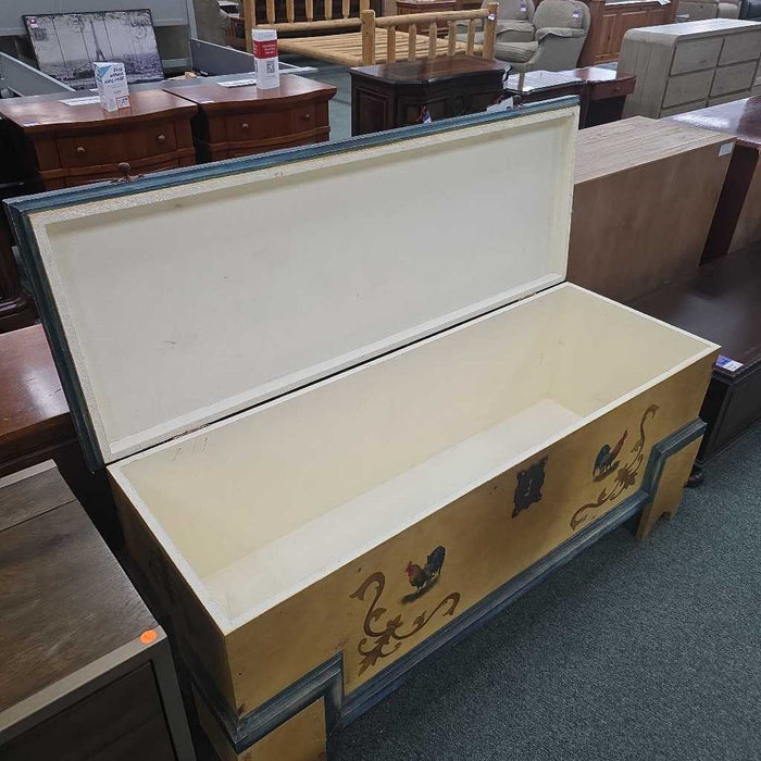 ROOSTER HOPE CHEST BTK