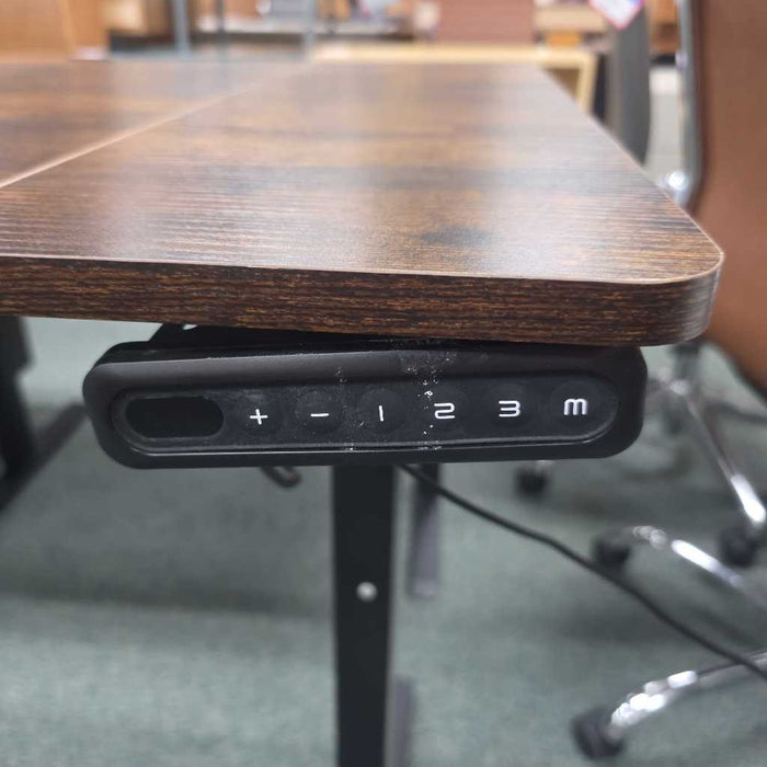 ADJUSTABLE STANDING DESK AT