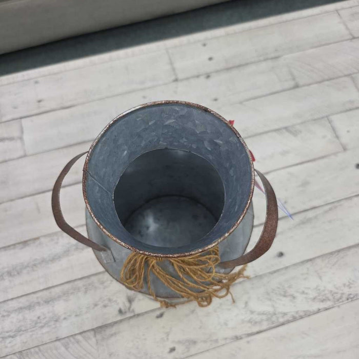 METAL JUG BA