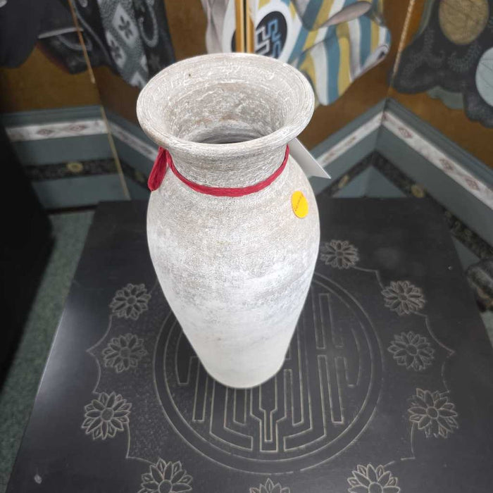 WHITE STONE VASE BA
