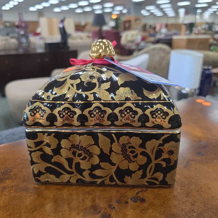 JEWELRY BOX LS