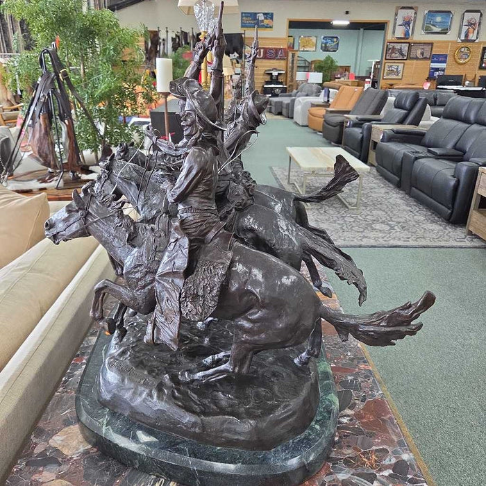 COMING THROUGH THE RYE REMMINGTON SCULPTURE LSHH