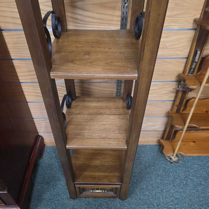 BOOKSHELF MI