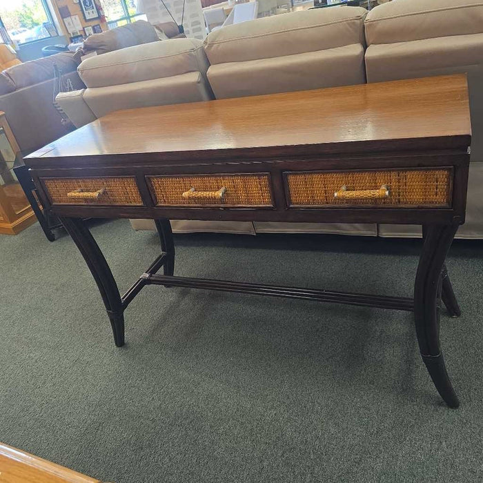 ENTRY TABLE BAH