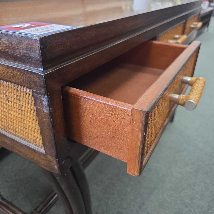 ENTRY TABLE BAH