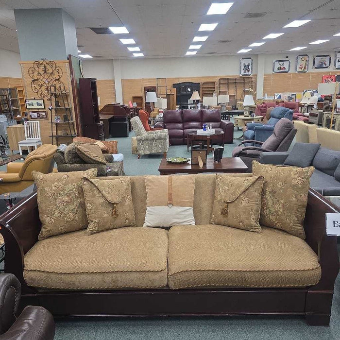 BASSETT SOFA BTK