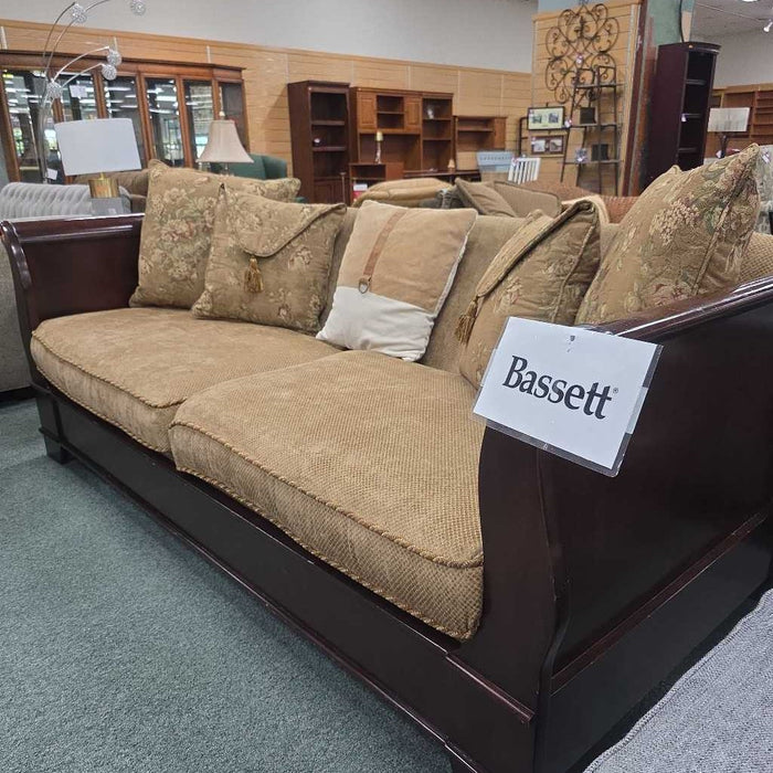 BASSETT SOFA BTK
