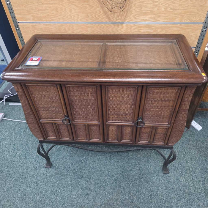 ENTRY CABINET BST