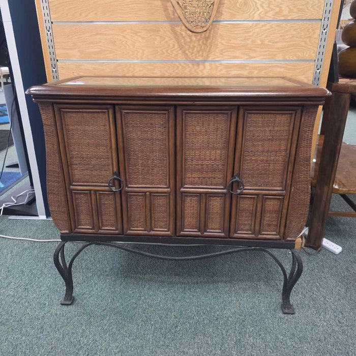 ENTRY CABINET BST