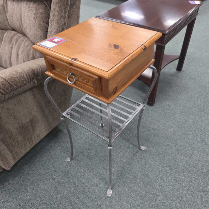 ACCENT TABLE AL