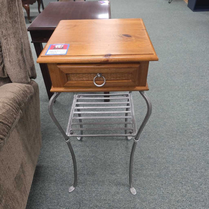 ACCENT TABLE AL