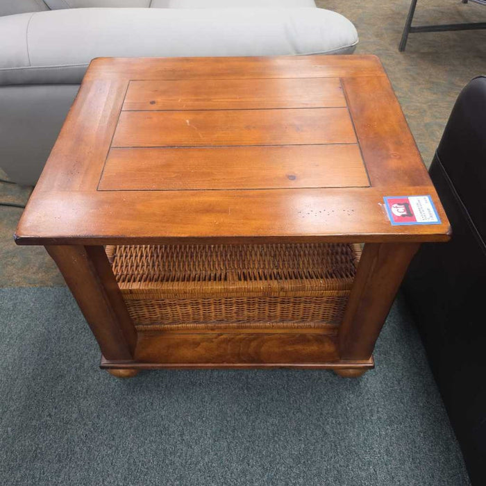 END TABLE WITH BASKET KL