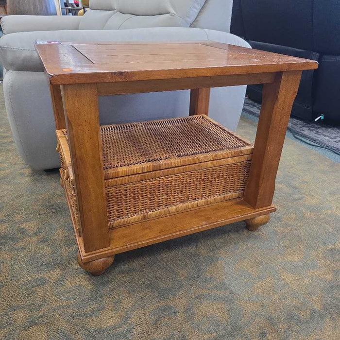 END TABLE WITH BASKET KL