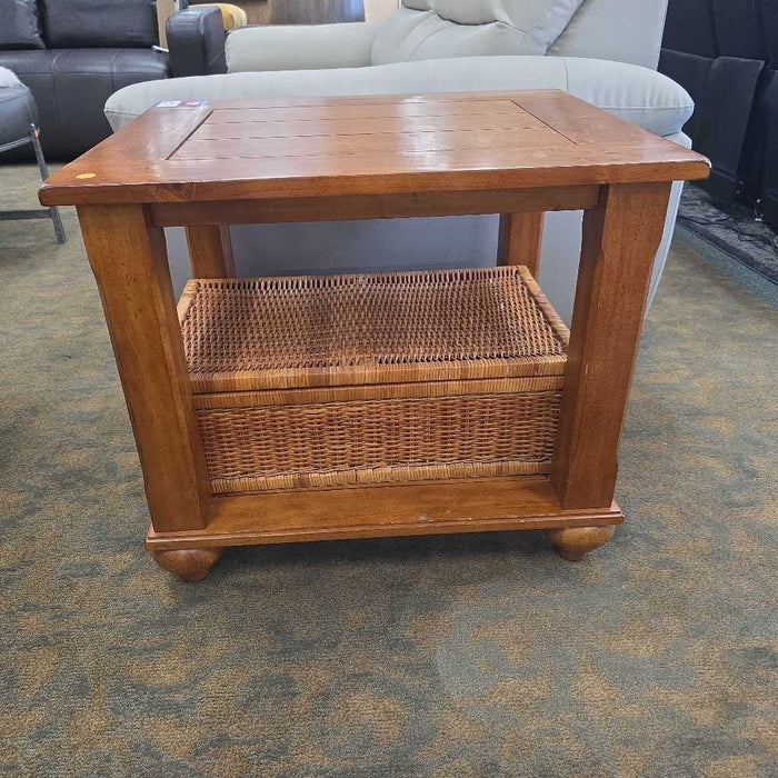 END TABLE WITH BASKET KL