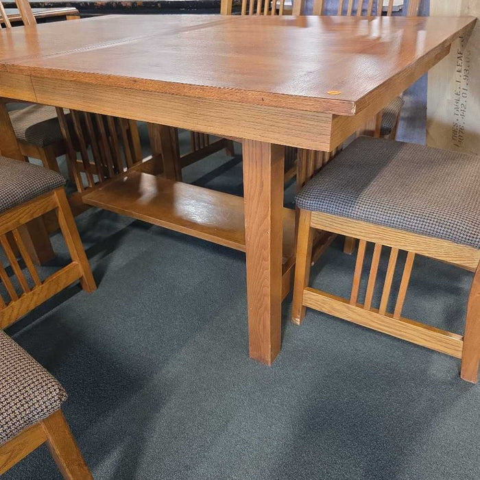 TABLE WITH 6 CHAIRS AND 1 LEAF ATH