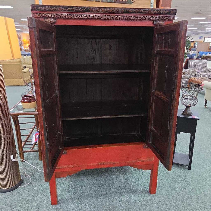 ASIAN ARMOIRE LAC
