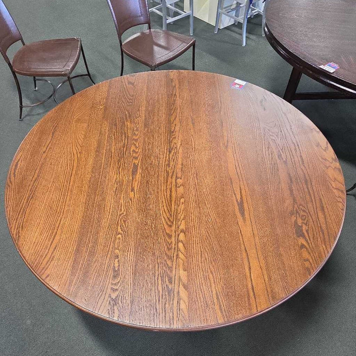 ROUND TABLE LTT