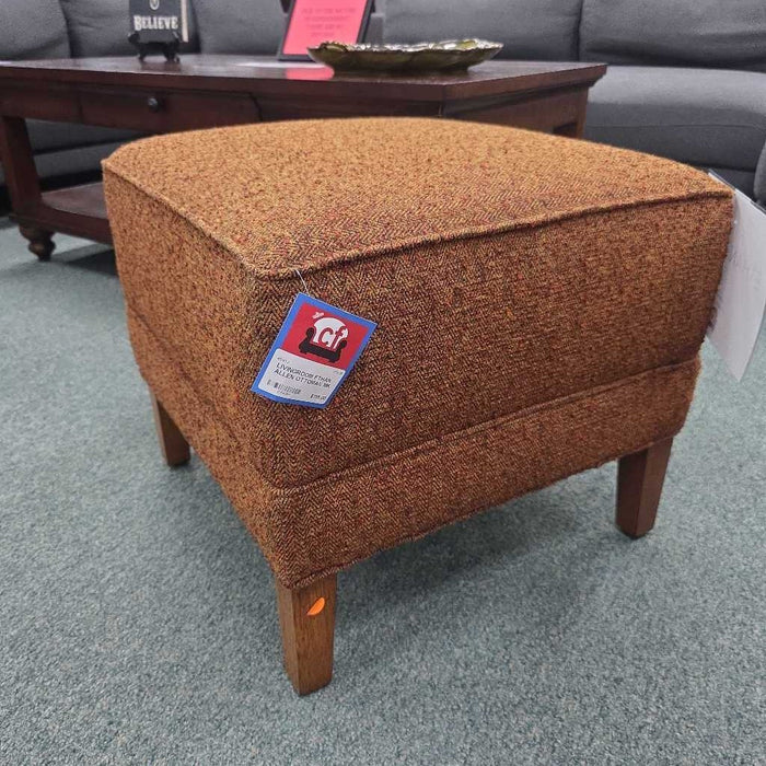 ETHAN ALLEN OTTOMAN MK