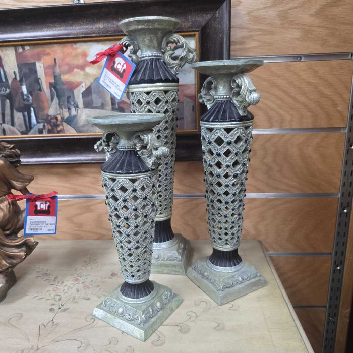 SET OF 3 CANDLE HOLDERS