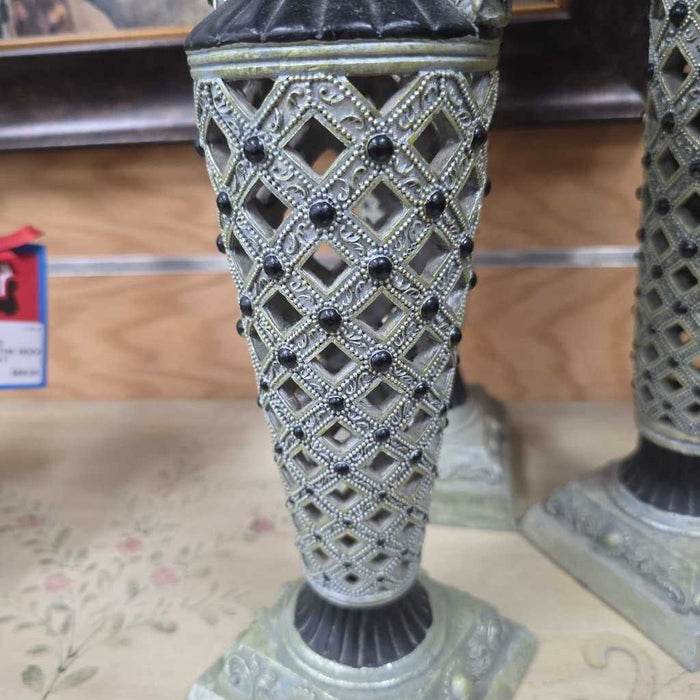 SET OF 3 CANDLE HOLDERS