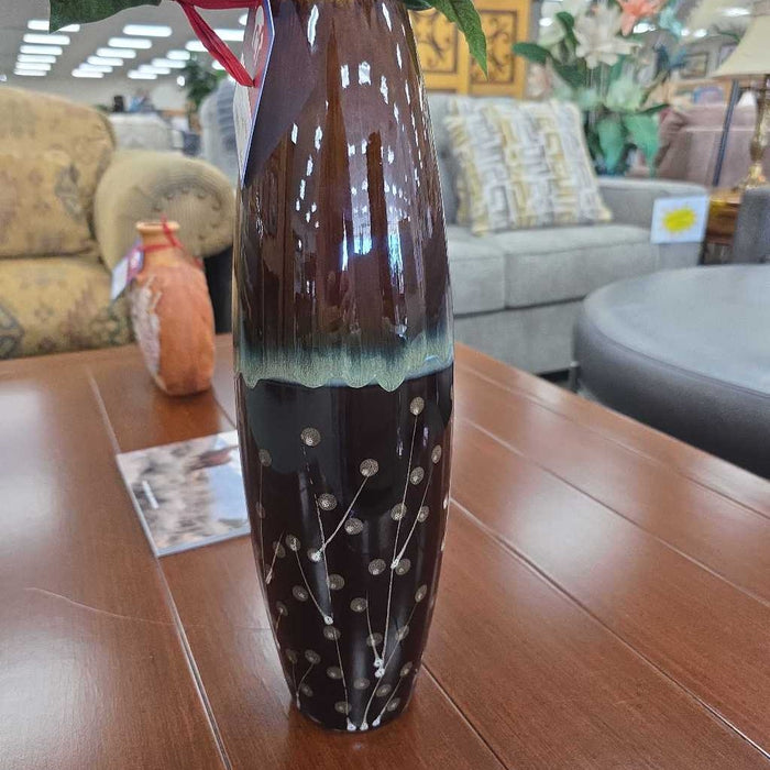 VASE WITH SILKS