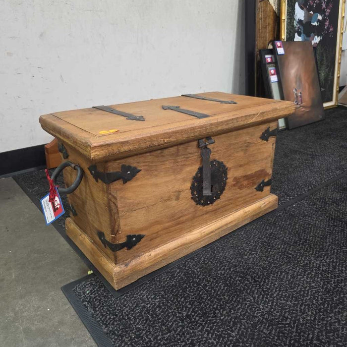 WOOD TRUNK LS