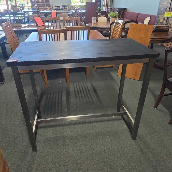 PUB TABLE MI