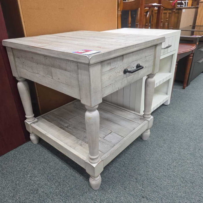 NIGHTSTAND KL