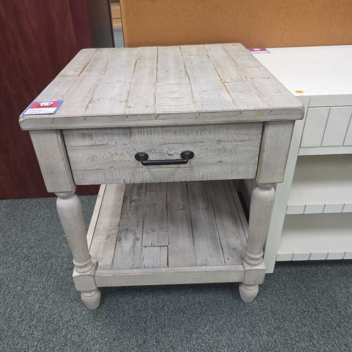 NIGHTSTAND KL