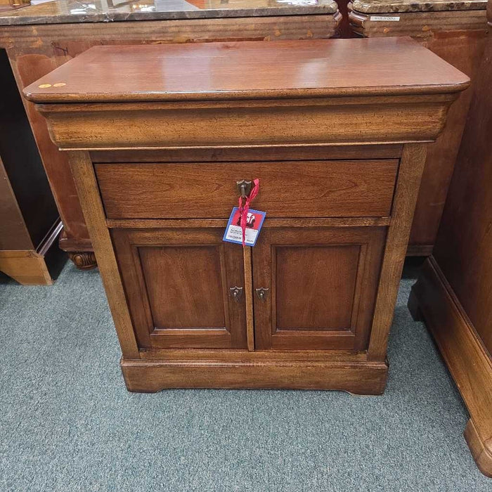 NIGHTSTAND KL
