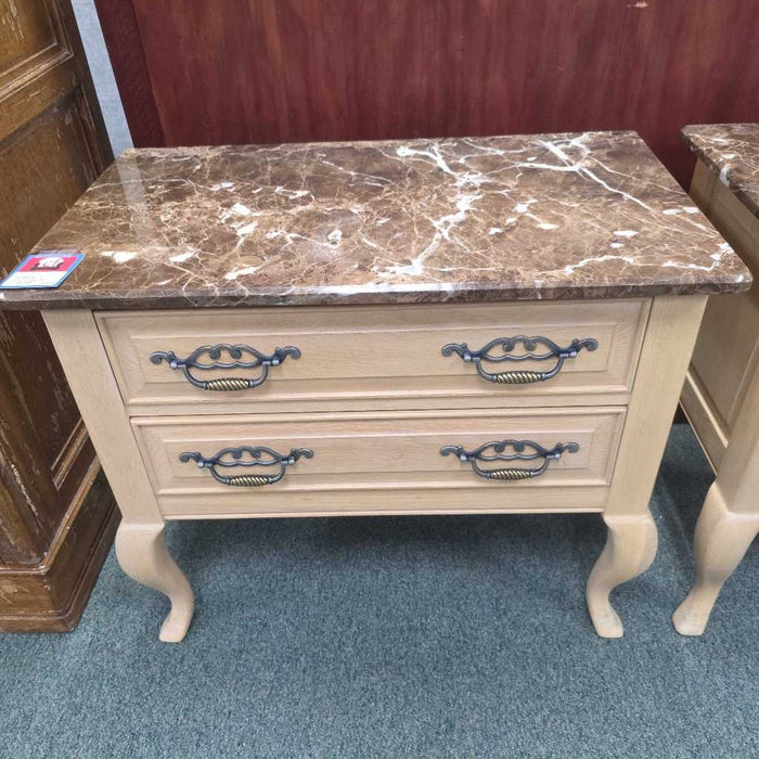 THOMASVILLE NIGHTSTAND MI