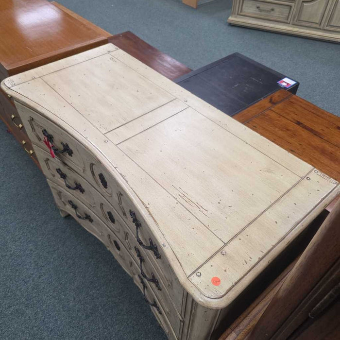3 DRAWER WOODBRIDGE CHEST LLM