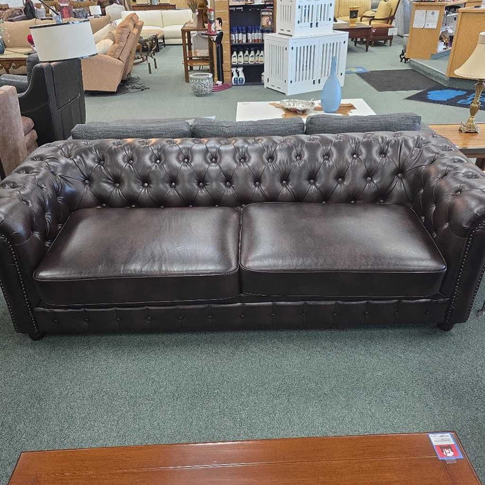 CHESTERFIELD SOFA KLH