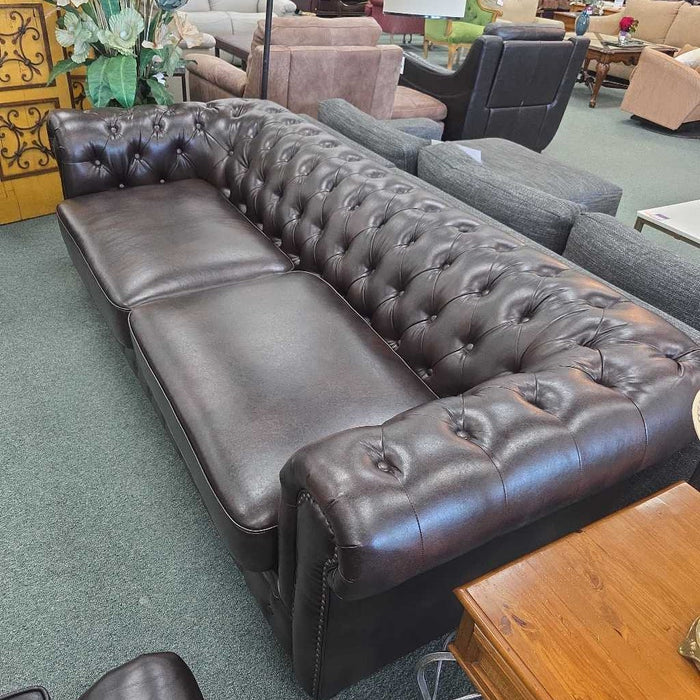 CHESTERFIELD SOFA KLH