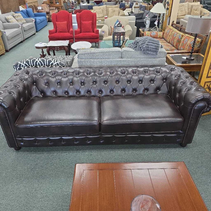 CHESTERFIELD SOFA KLH