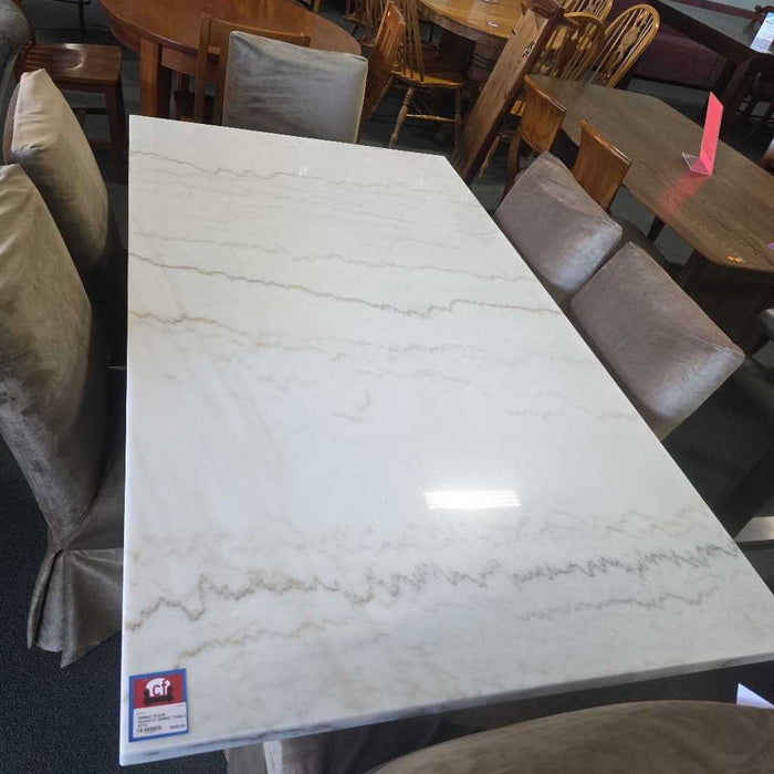 QUARTZ DINING TABLE ATH