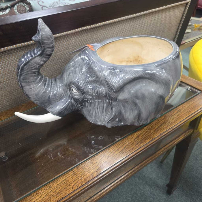ELEPHANT PLANTER BT