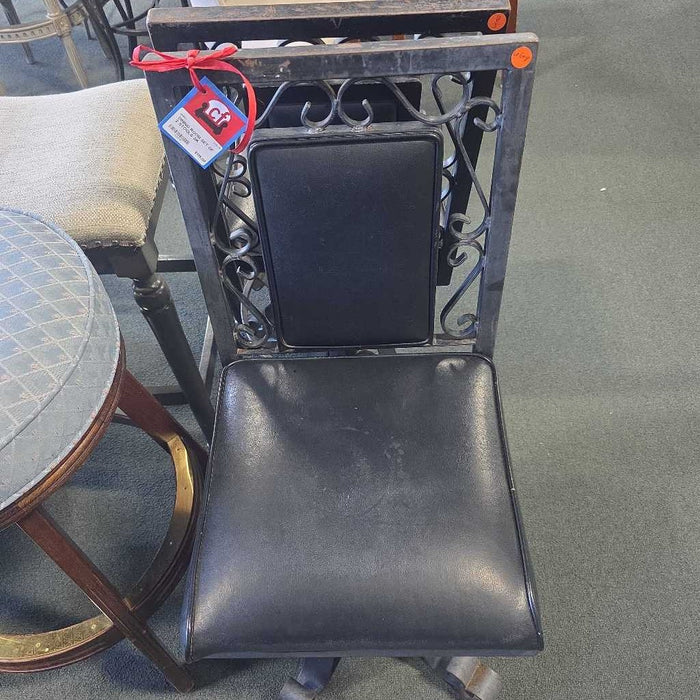 SET OF 2 STOOLS