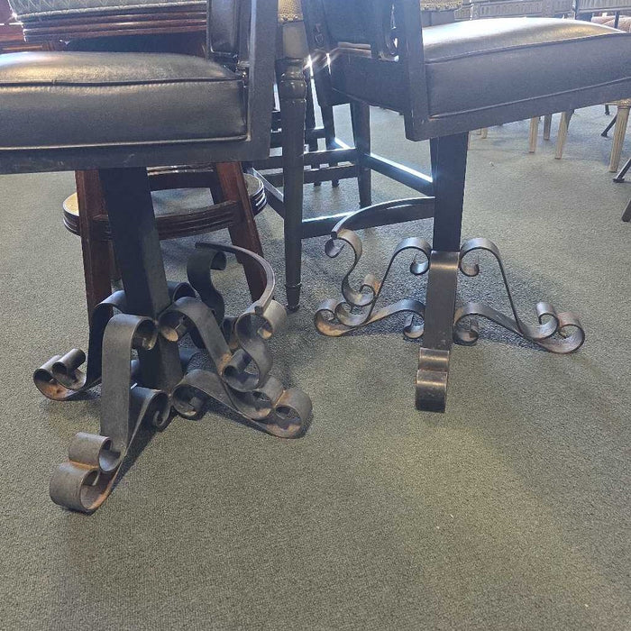 SET OF 2 STOOLS