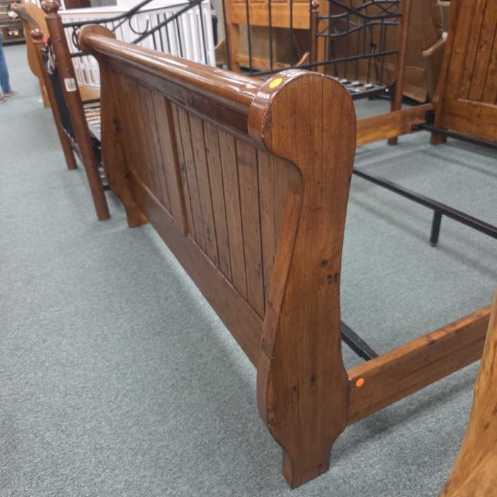 QUEEN SLEIGH BED