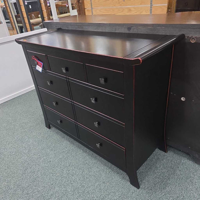 PIER 1 DRESSER