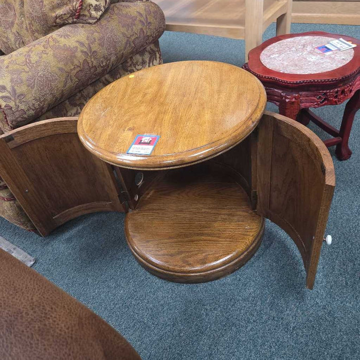 ROUND ACCENT CABINET