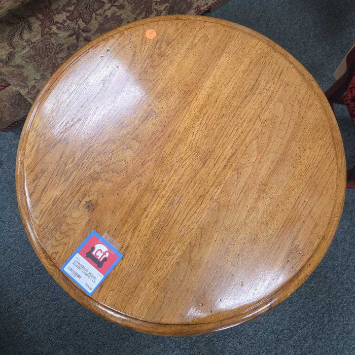 ROUND ACCENT CABINET