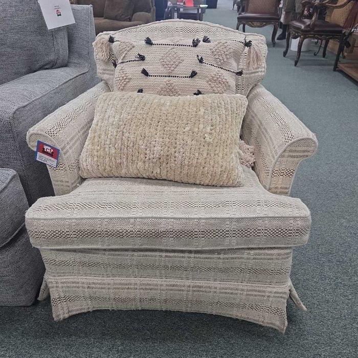 DREXEL HERITAGE ACCENT CHAIR