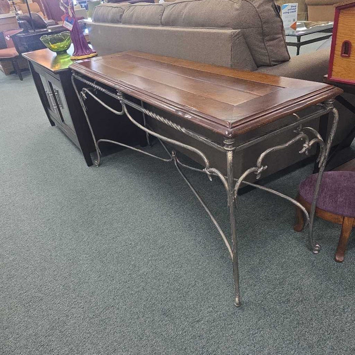 SOFA TABLE