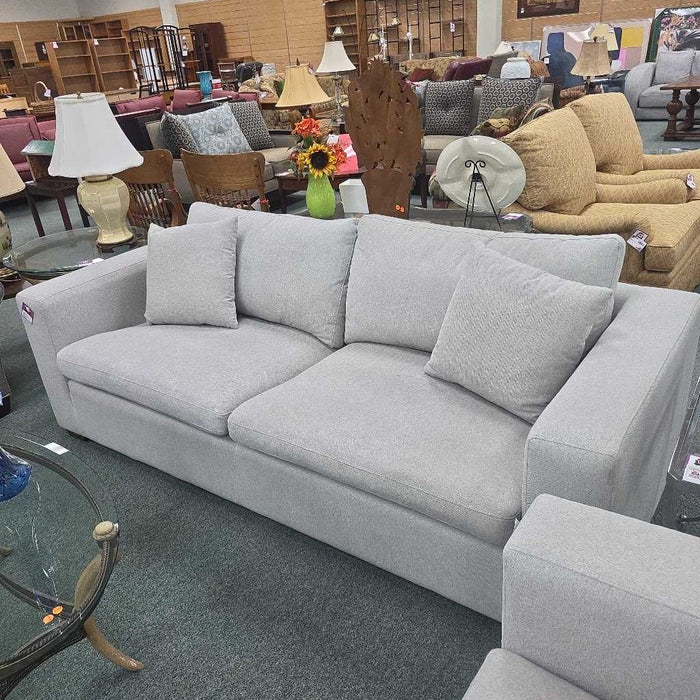 THOMASVILLE SOFA