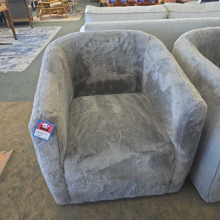 SWIVEL CHAIR