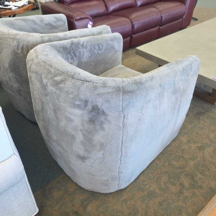 SWIVEL CHAIR