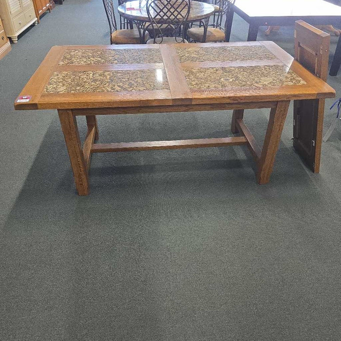 TABLE WITH 1 LEAF